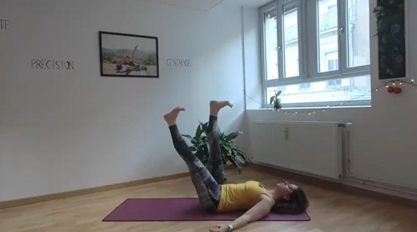 Exercice Pilates abdominaux